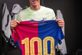 KOK体育_关于巴塞罗那西甲战胜阿尔梅里亚莱万头球得分的信息